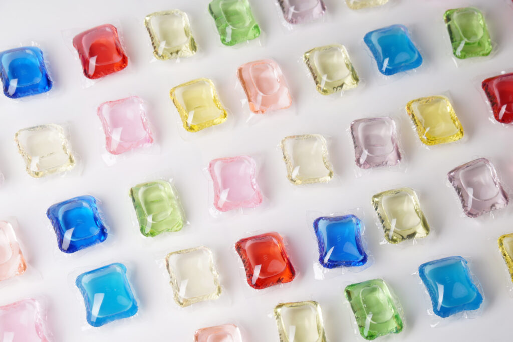 Laundry Detergent Gel Balls and Laundry Pods